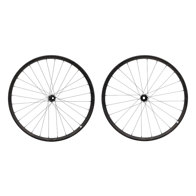 Roval Traverse SL Carbon Tubeless 27.5″ Wheelset